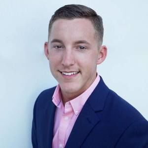 Meet your Posher, Levi